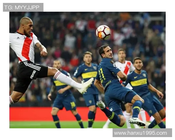 足球明星的魅力瞬间与精彩瞬间的完美结合图片展示